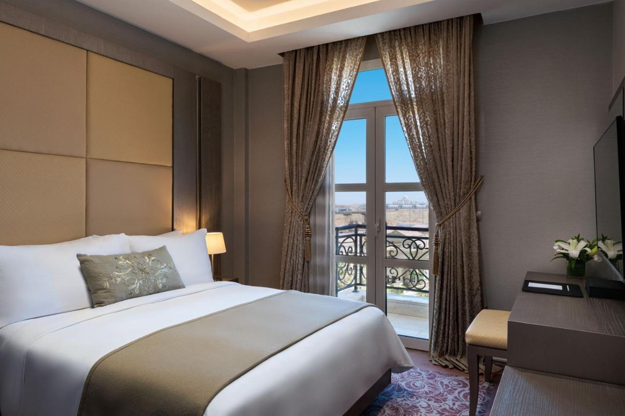 Hotel The St Regis New Capital Kair Zewnętrze zdjęcie Deluxe Room