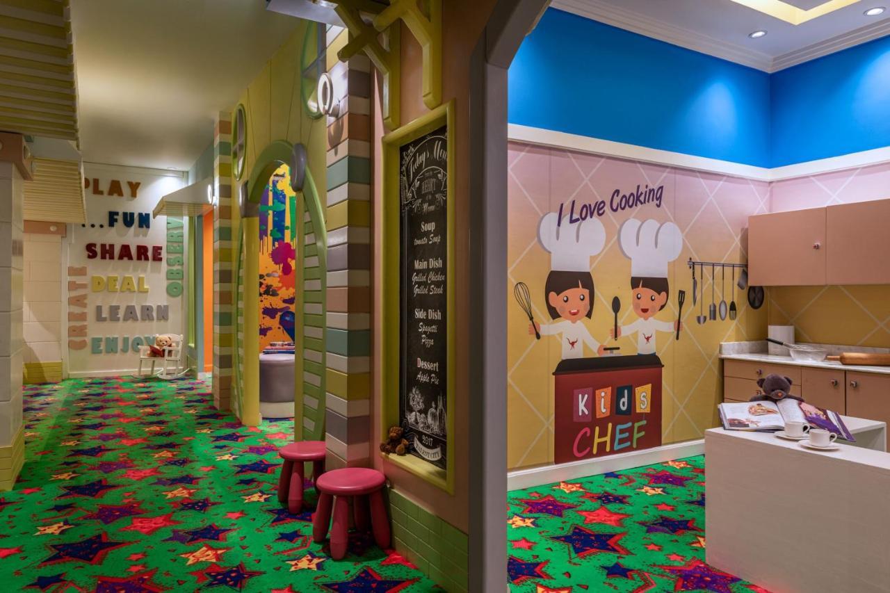 Hotel The St Regis New Capital Kair Zewnętrze zdjęcie Kids Club at the hotel